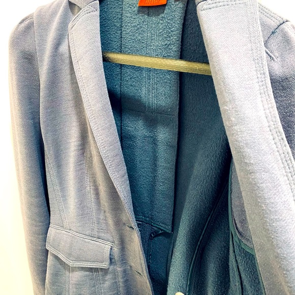 Hugo Boss women’s 2 piece jacket skirt set - Picture 3 of 11